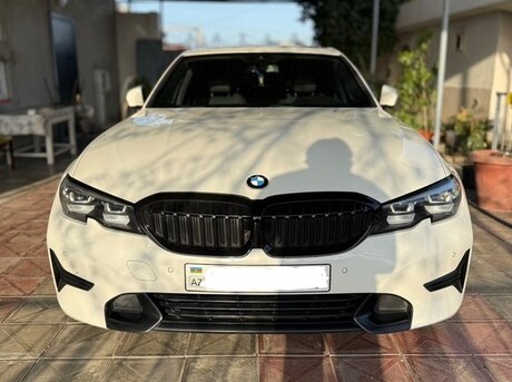BMW 330 2019