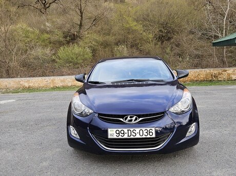 Hyundai Elantra 2013
