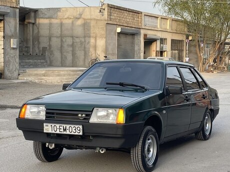 LADA (VAZ) 21099 2000