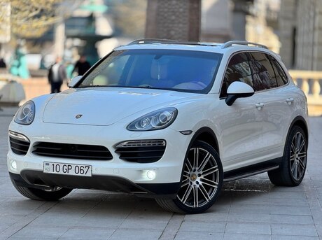 Porsche Cayenne S 2011