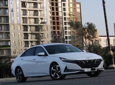 Hyundai Elantra 2023