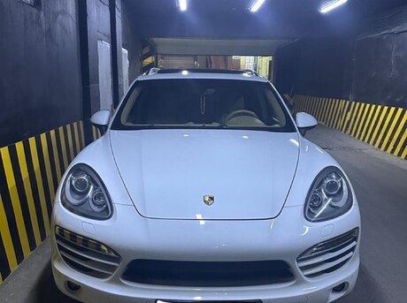 Porsche Cayenne 2012