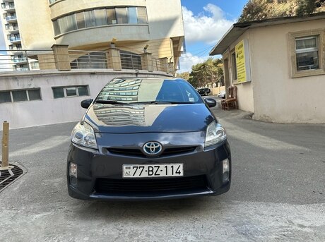 Toyota Prius 2011