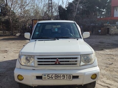 Mitsubishi Pajero io 1999