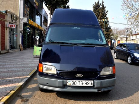 Ford Transit 2000