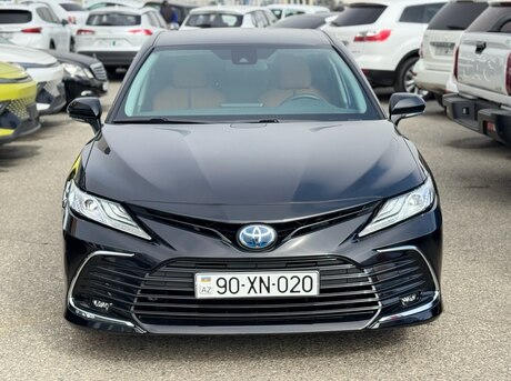 Toyota Camry 2021