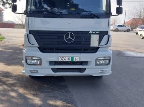 Mercedes Axor 1833 2011