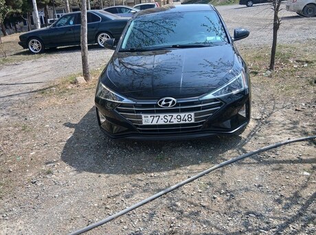 Hyundai Elantra 2020