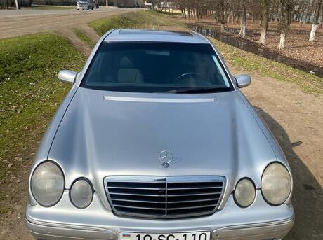 Mercedes E 240 2000