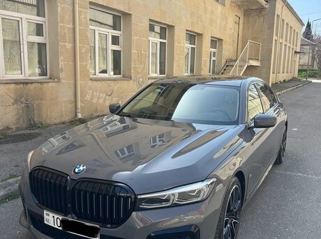 BMW 740 2019