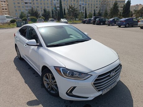 Hyundai Elantra 2016