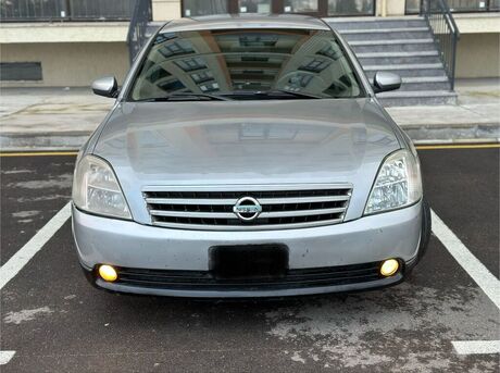 Nissan Teana 2004