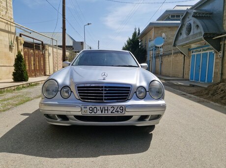 Mercedes E 240 1999