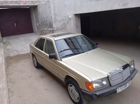 Mercedes 190 1985