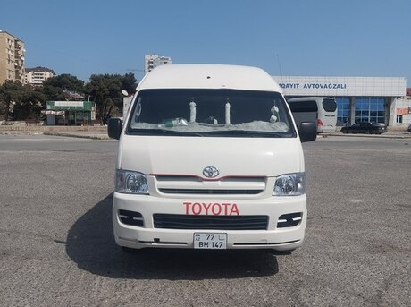Toyota HiAce 2005
