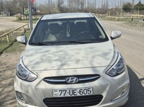 Hyundai Accent 2015
