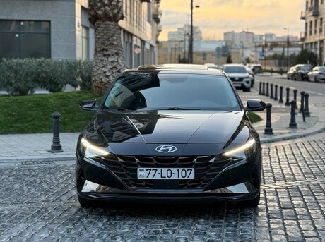 Hyundai Elantra 2023