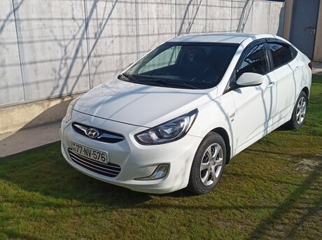 Hyundai Accent 2012