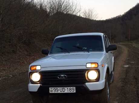 LADA (VAZ) Niva 2002
