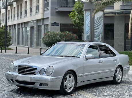 Mercedes E 220 d 2000