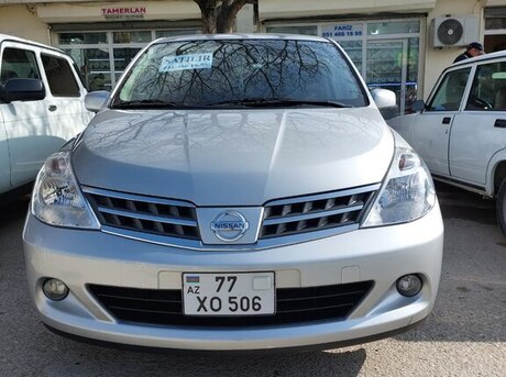 Nissan Tiida 2012