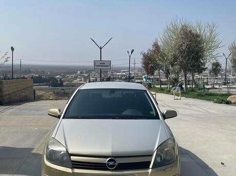 Opel Astra 2004