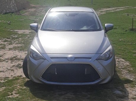 Toyota Yaris iA 2016
