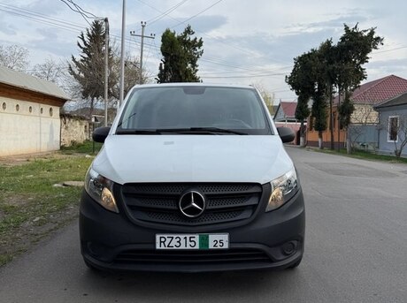 Mercedes Vito 115 2015