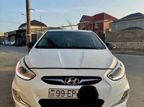 Hyundai Accent 2013