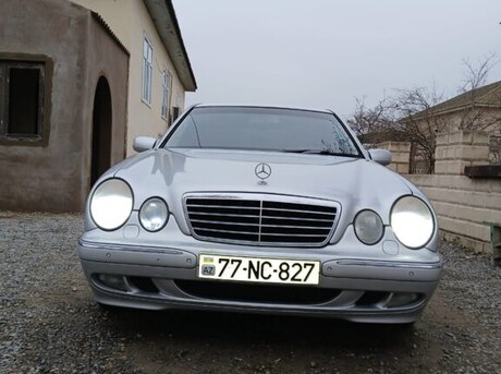 Mercedes E 270 2001