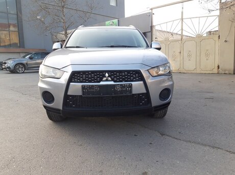 Mitsubishi Outlander 2010
