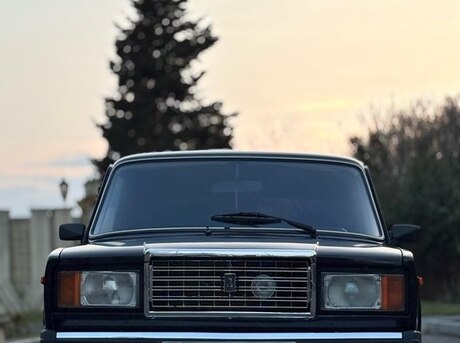 LADA (VAZ) 2107 2010