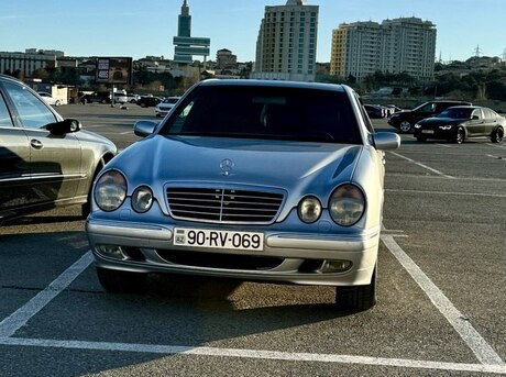 Mercedes E 240 2001