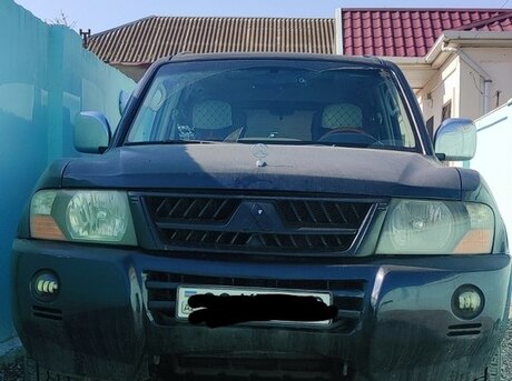 Mitsubishi Pajero 2005
