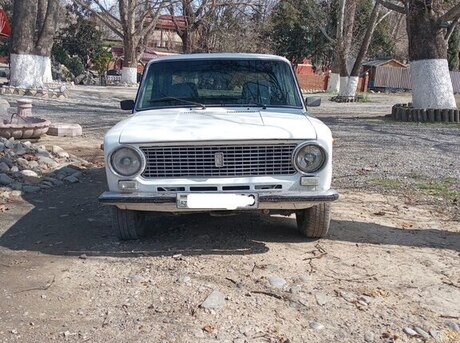 LADA (VAZ) 21011 1983