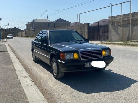 Mercedes 190 1990