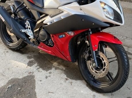 Yamaha R15 2013