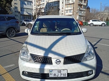 Nissan Tiida 2006