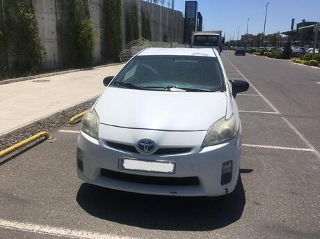 Toyota Prius 2011