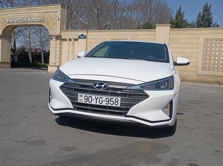 Hyundai Elantra 2020