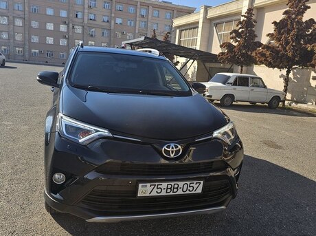 Toyota RAV4 2017