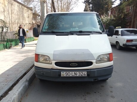 Ford Transit 2000