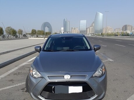 Toyota Yaris iA 2016