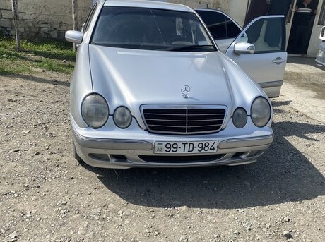 Mercedes E 220 d 2000