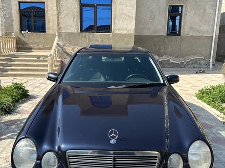 Mercedes E 220 d 2000
