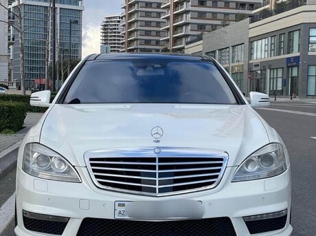 Mercedes  2010