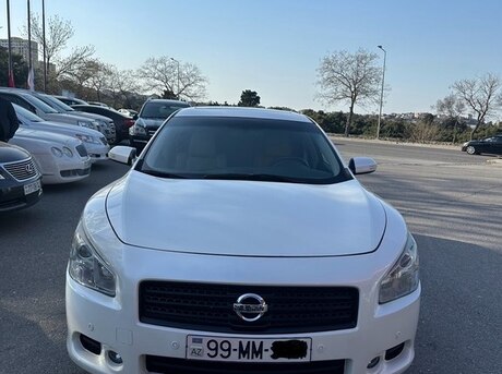 Nissan Maxima 2010
