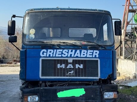 MAN  2000