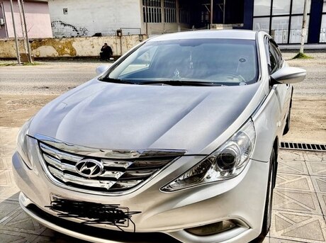 Hyundai Sonata 2011