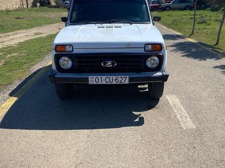 LADA (VAZ) Niva 2004